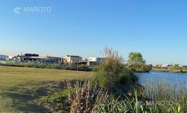 CASA EN VENTA- ALQUILER - LAGUNA- EN EL CANTON - MAROTO PROPIEDADES