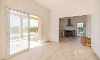 CASA EN VENTA- ALQUILER - LAGUNA- EN EL CANTON - MAROTO PROPIEDADES