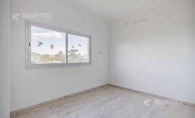 CASA EN VENTA- ALQUILER - LAGUNA- EN EL CANTON - MAROTO PROPIEDADES
