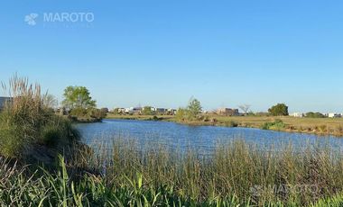 CASA EN VENTA- ALQUILER - LAGUNA- EN EL CANTON - MAROTO PROPIEDADES