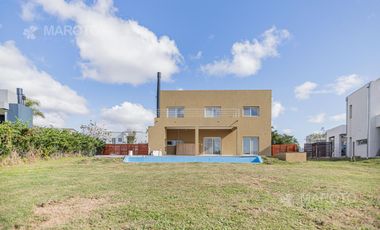 CASA EN VENTA- ALQUILER - LAGUNA- EN EL CANTON - MAROTO PROPIEDADES