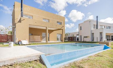 CASA EN VENTA- ALQUILER - LAGUNA- EN EL CANTON - MAROTO PROPIEDADES