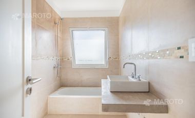 CASA EN VENTA- ALQUILER - LAGUNA- EN EL CANTON - MAROTO PROPIEDADES