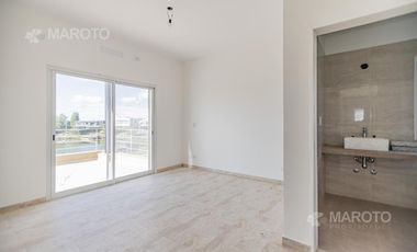 CASA EN VENTA- ALQUILER - LAGUNA- EN EL CANTON - MAROTO PROPIEDADES