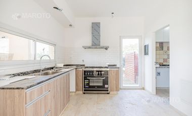 CASA EN VENTA- ALQUILER - LAGUNA- EN EL CANTON - MAROTO PROPIEDADES