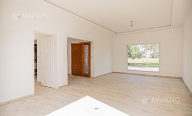 CASA EN VENTA- ALQUILER - LAGUNA- EN EL CANTON - MAROTO PROPIEDADES