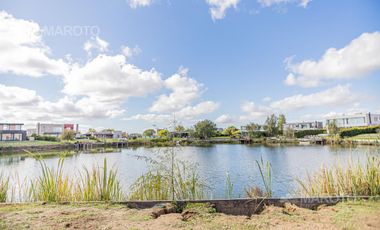 CASA EN VENTA- ALQUILER - LAGUNA- EN EL CANTON - MAROTO PROPIEDADES