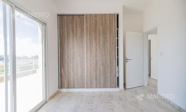 CASA EN VENTA- ALQUILER - LAGUNA- EN EL CANTON - MAROTO PROPIEDADES