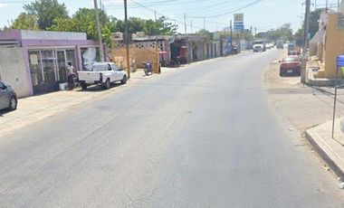 Casa con uso comercial sobre avenida principal