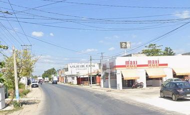 Casa con uso comercial sobre avenida principal