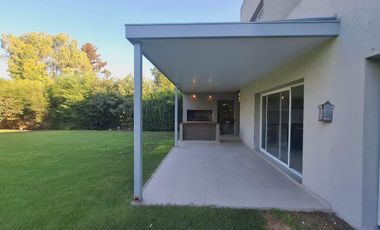 Casa en Santa Teresa, Villanueva, Benavidez,Tigre