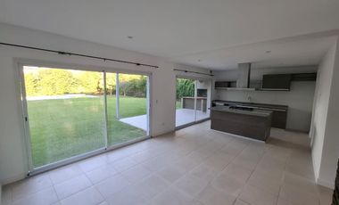 Casa en Santa Teresa, Villanueva, Benavidez,Tigre