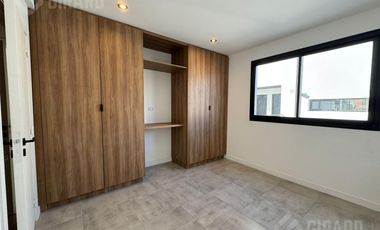 Venta de Ph 2 ambientes en zona san jose