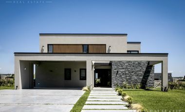 Casa en alquiler en La Providencia Resort & Country Club - Amoblada -