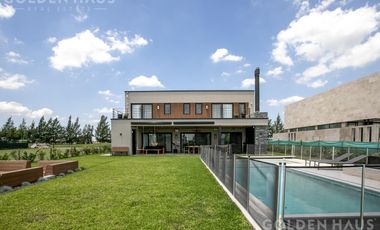 Casa en alquiler en La Providencia Resort & Country Club - Amoblada -