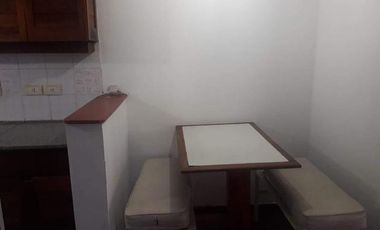 Casa en alquiler de tres dormitorios mas escritorio, en Urca.