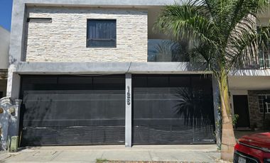 Casas en Venta en Hacienda Santa Fe