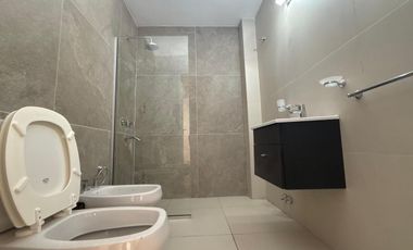 VENTA-CASA-SARGENTO CABRAL-DOS DORMITORIOS-PILETA