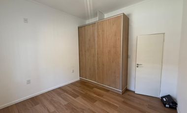 VENTA-CASA-SARGENTO CABRAL-DOS DORMITORIOS-PILETA