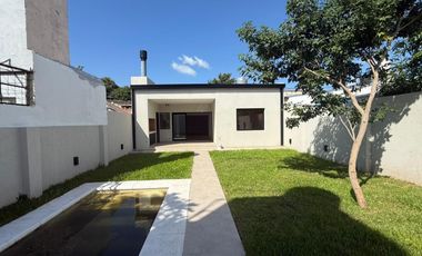 VENTA-CASA-MUY LUMINOSA-TRES DORMITORIOS-PILETA