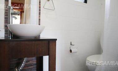 CASA ALQUILER FLORIDA 6 AMBIENTES  JARDIN PARRILLA COCHERA.