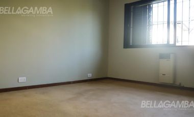 CASA ALQUILER FLORIDA 6 AMBIENTES  JARDIN PARRILLA COCHERA.