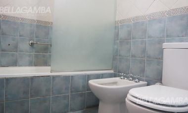 CASA ALQUILER FLORIDA 6 AMBIENTES  JARDIN PARRILLA COCHERA.