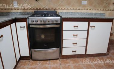 CASA ALQUILER FLORIDA 6 AMBIENTES  JARDIN PARRILLA COCHERA.