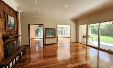 Casa en venta - Acassuso - San Isidro