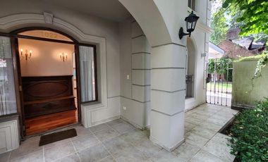 Casa en venta - Acassuso - San Isidro