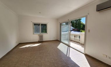 Casa en venta - Acassuso - San Isidro