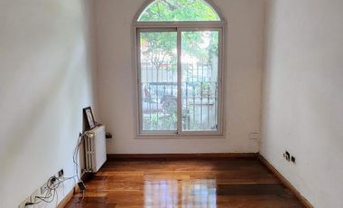 Casa en venta - Acassuso - San Isidro