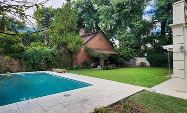 Casa en venta - Acassuso - San Isidro