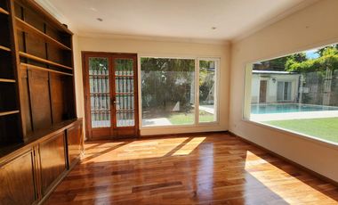 Casa en venta - Acassuso - San Isidro