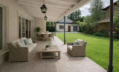 Casa en venta - Acassuso - San Isidro