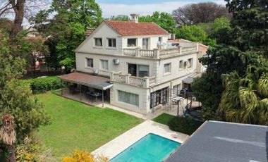 Casa en venta - Acassuso - San Isidro