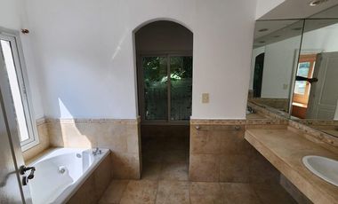 Casa en venta - Acassuso - San Isidro