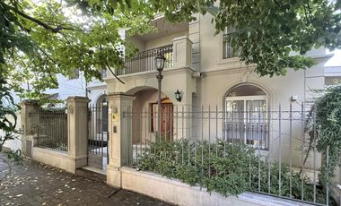 Casa en venta - Acassuso - San Isidro