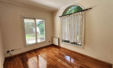 Casa en venta - Acassuso - San Isidro