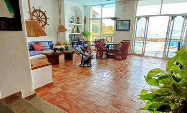 HERMOSA CASA A ORILLA DE PLAYA EN CLUB SANTIAGO