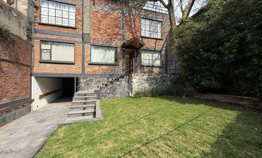 Casa en renta en Lomas de Santa fe .