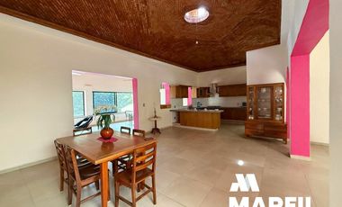 Venta de Casa de Lujo de 1 Planta en  Comala Pueblo Mágico