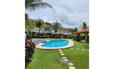 MALIBU / VILLAS DE BOSQUEMAR / 109M / 2 HABITACION / TERRAZA / PISCINA