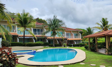 SE VENDE CASA EN VILLAS DE BOSQUEMAR MALIBU CON TERRAZA Y PISCINA