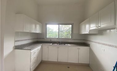 Alquiler de Casa Dúplex vacia en PH Villas del Pinar Arraiján – LH