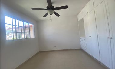 Alquiler de Casa Dúplex vacia en PH Villas del Pinar Arraiján – LH