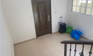 Alquiler de Casa Dúplex vacia en PH Villas del Pinar Arraiján – LH