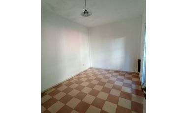 Alquilo departamento en Merlo Norte