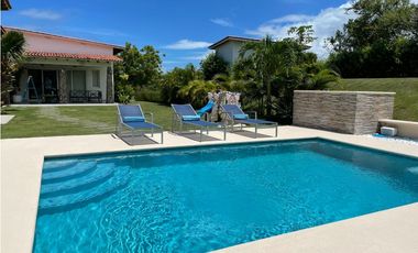 Casa en Venta en La Mare – Punta Barco | Amoblada | Piscina Privada