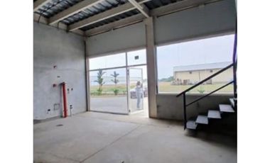 Alquiler de Bodega Parque Industrial de las Américas 550m2